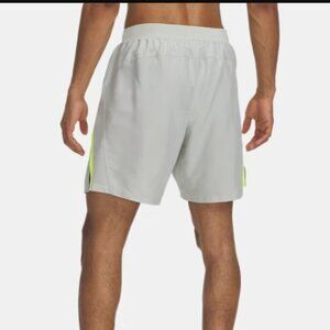 UA Launch Men's 7" ShortsHydro Green /High Vis Yellow/Reflective, Medium, NWT